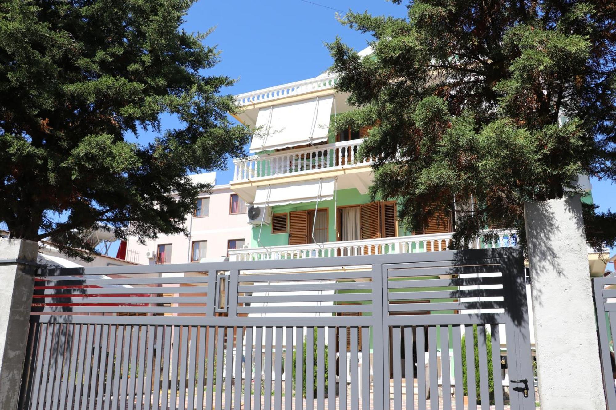 Celaj Apartment