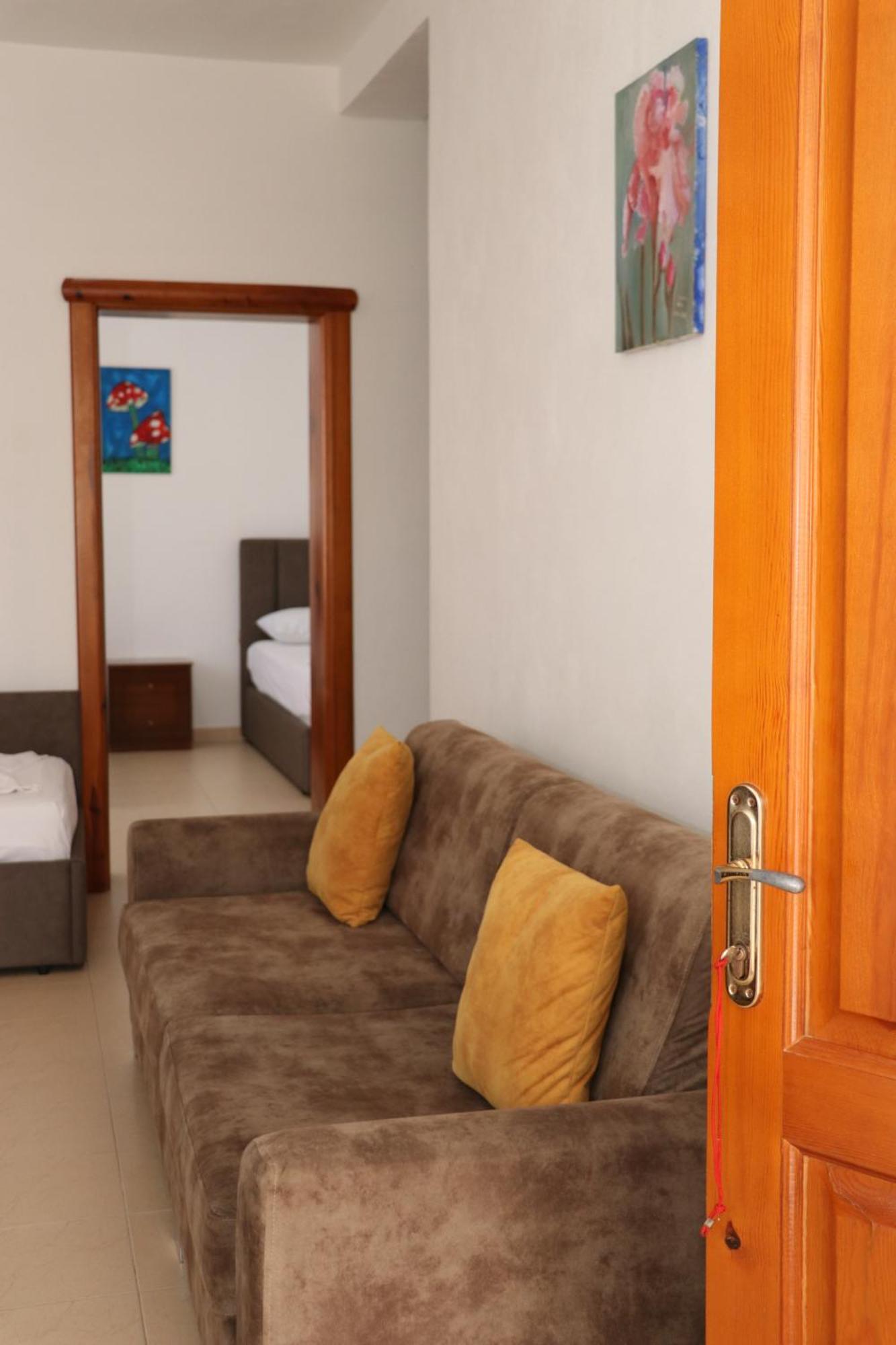 Celaj Apartment *